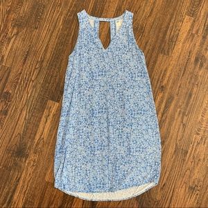 Old Navy • Blue Floral v- neck Shift Dress